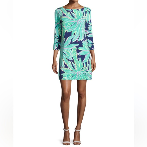 Lilly Pulitzer Dresses & Skirts - Lilly Pulitzer L Corine Dress Knit Jersey
Tunic Palm trees